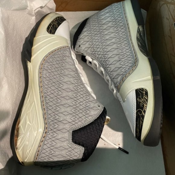 Size 10 - Jordan 23 OG White Stealth 2008